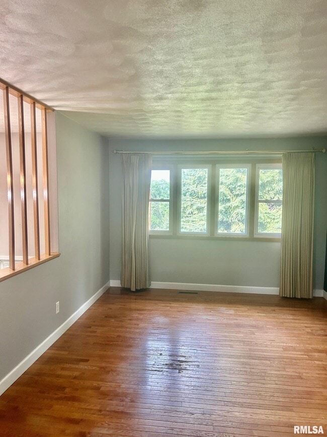 Building Photo - 11485 95th Ave