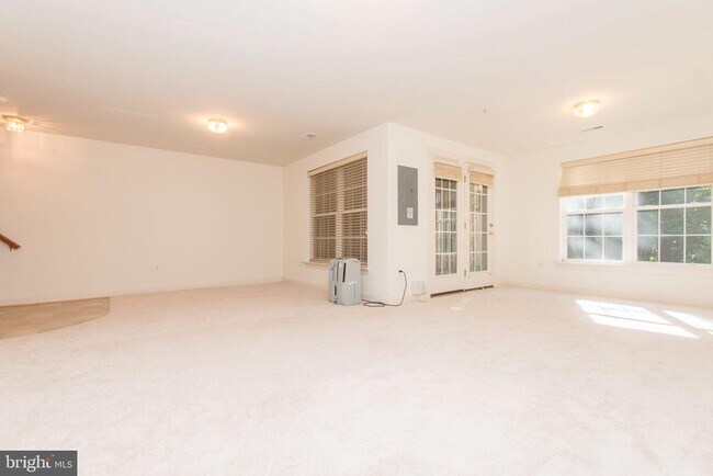 Building Photo - 22 Calabash Ct