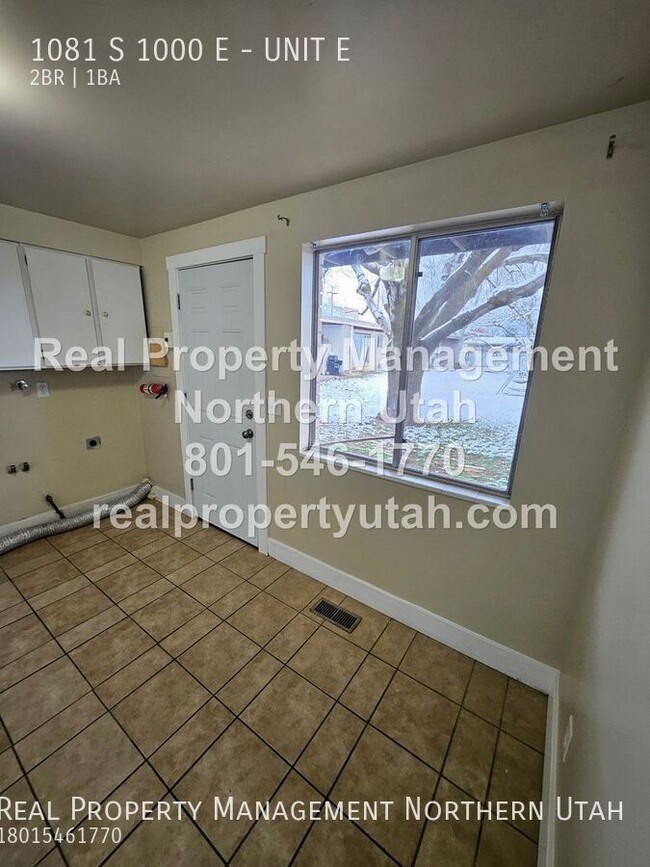 Building Photo - 2 Bedroom Clearfield Unit Now Available!