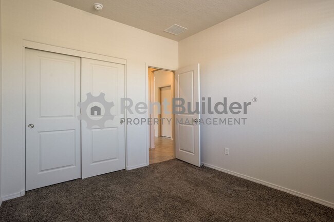 Building Photo - !!WINTER PRICING SPECIAL!!!  ASK ABOUT ADD...