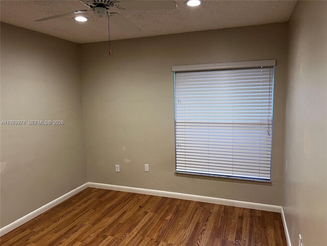 Building Photo - 6917 SW 127th Ct