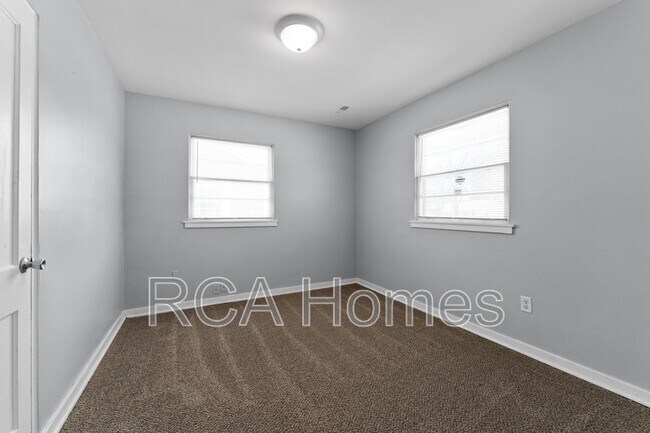 Building Photo - 6262 E 24th St