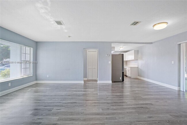 Building Photo - 1015 NW 130th St
