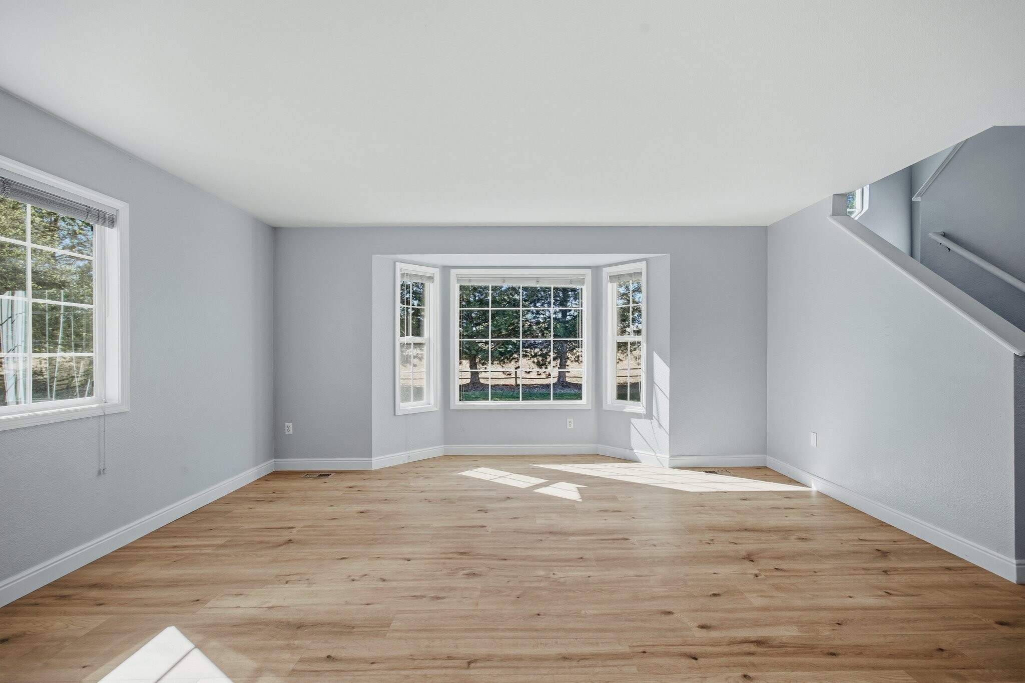 Building Photo - 2056 Calhoun Ct