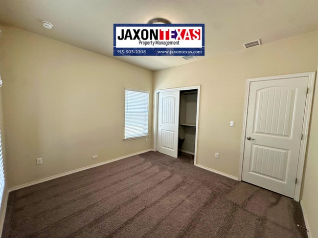 Building Photo - 220 Dora Baltea Pl