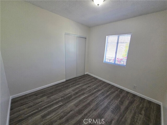 Building Photo - 1140 W 120th St