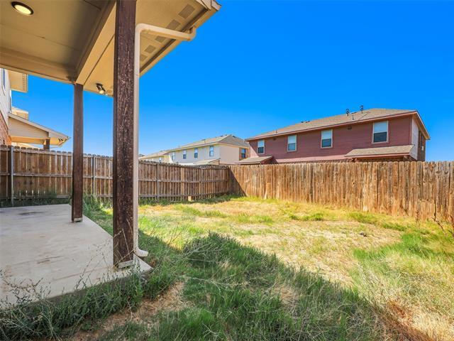 Building Photo - 4918 Villas Dr