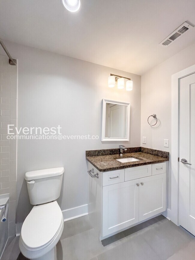 Building Photo - 3-Bed/3-Bath Home/Available Now!