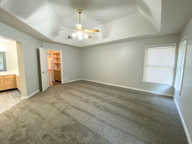 Building Photo - 3 bed 2 bath in Cordova w/ nearly 1800 Sq ft