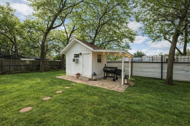 Building Photo - 4611 Milburn Ln