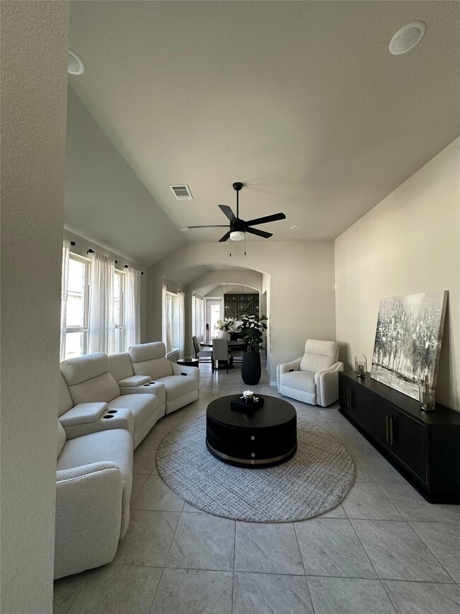 Building Photo - 122 Nightshade St