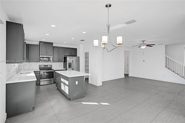 Building Photo - 4518 E Aqua Bella Ln