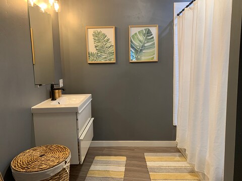 Building Photo - 3228 Broadway