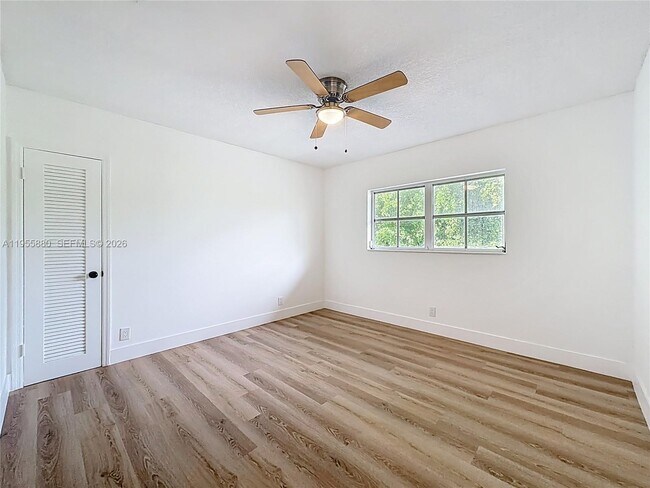 Building Photo - 2424 SE 17th St