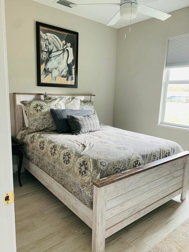 Building Photo - 3155 SW 78th Ave