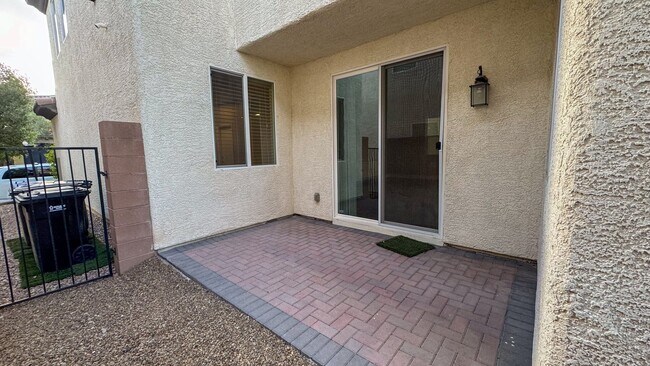 Building Photo - 4-bed, 2.5 bath, 2,498 sq ft home in Mount...