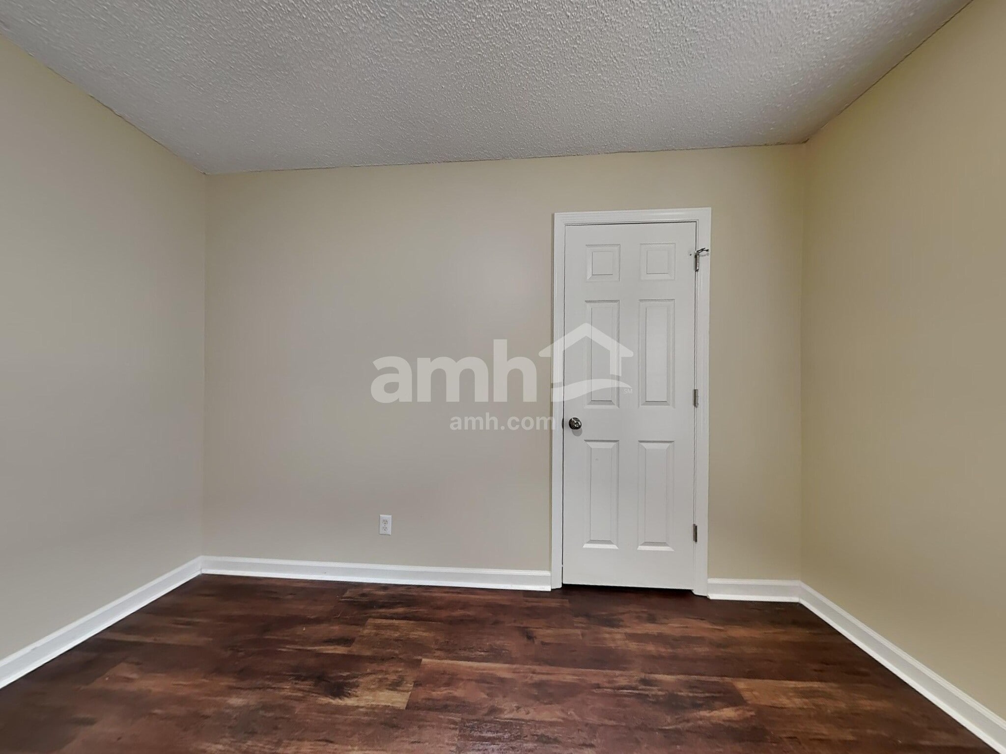 Building Photo - 102 Kathryns Ct