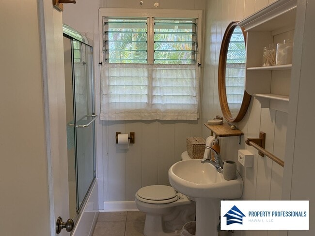 Building Photo - Furnished 2 Bedroom w/ Bonus Studio Downstairs