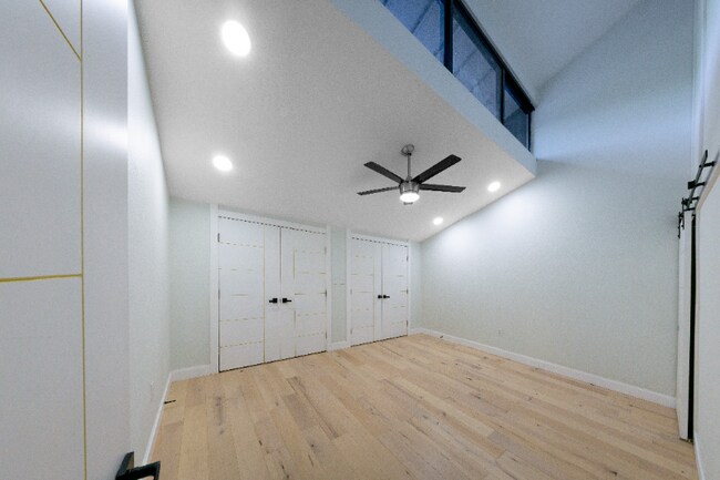 Building Photo - 1509 S Bay Villa Pl