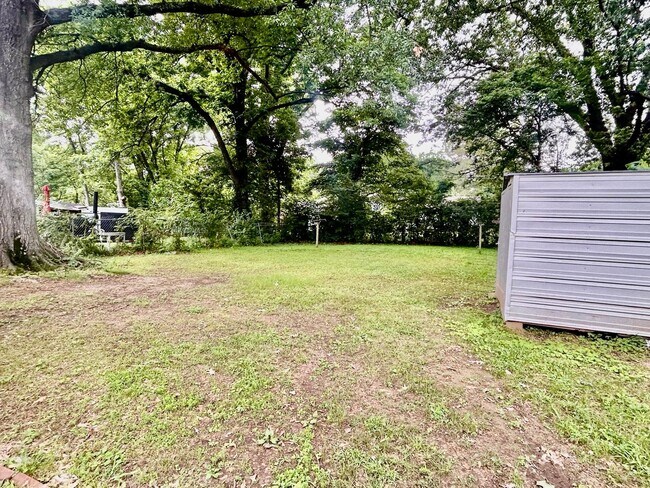 Building Photo - Newly Renovated Home in Binghampton
