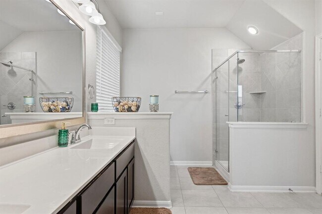 Building Photo - 5928 Agostino Dr