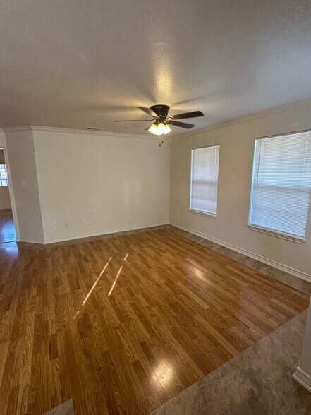 Building Photo - 1520 Indian Trl