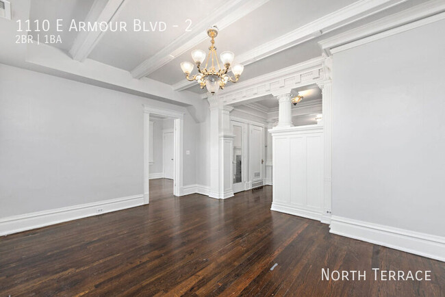 Building Photo - Big, Dreamy, VINTAGE 2BR Apartment - Near ...