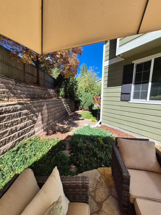 Building Photo - 11049 Meadowvale Cir