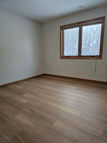 Building Photo - 10283 Karston Ave NE