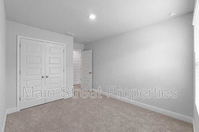 Building Photo - 7104 Cedar Grv Wy