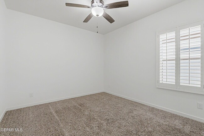 Building Photo - 4512 Mark Avizo