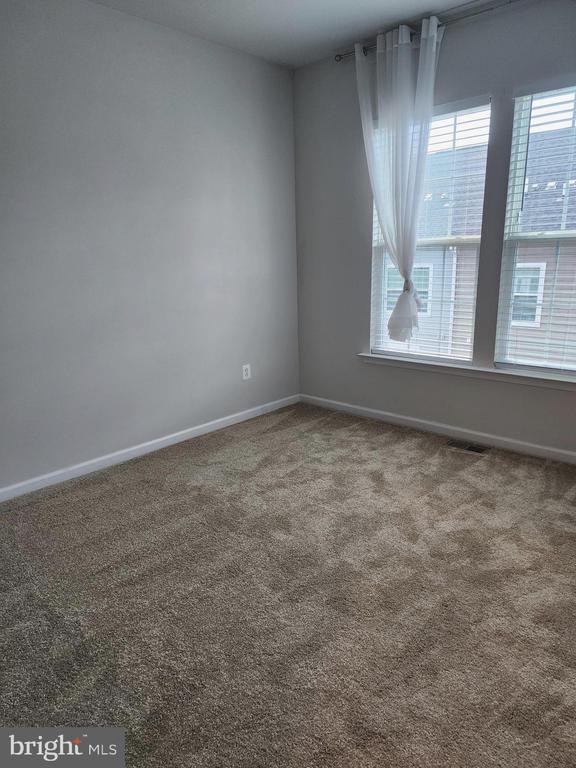 Building Photo - 2570 Debert Cir