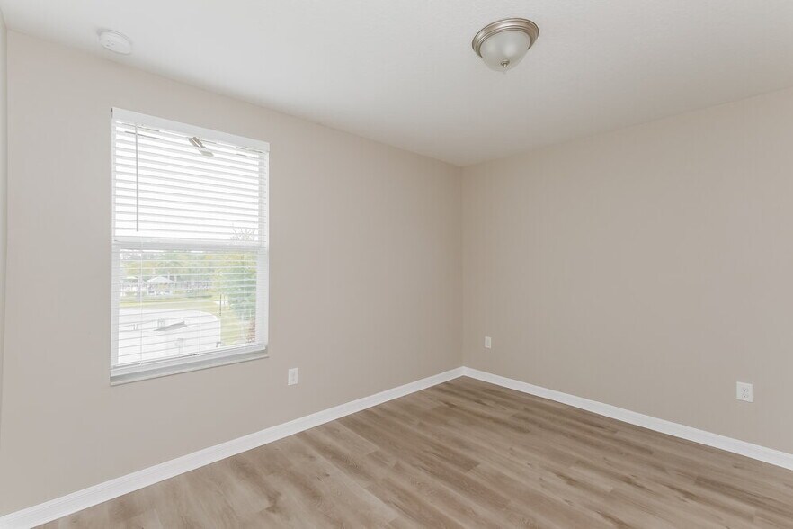 Building Photo - 17055 Peaceful Valley Dr