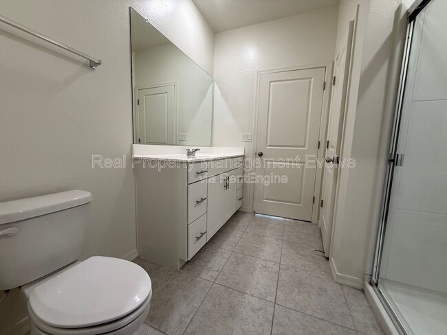 Building Photo - 4710 N 194th Dr