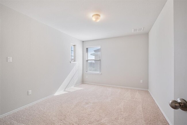 Building Photo - 3651 Sandy Brook Dr