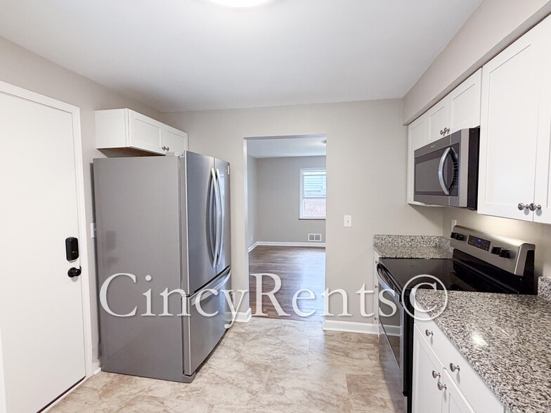 Building Photo - 4105 Paxton Woods Dr