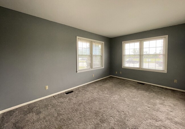 Building Photo - Spacious 2-Bed 1-Bath House