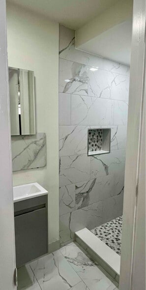 Building Photo - 23 Pompton Rd