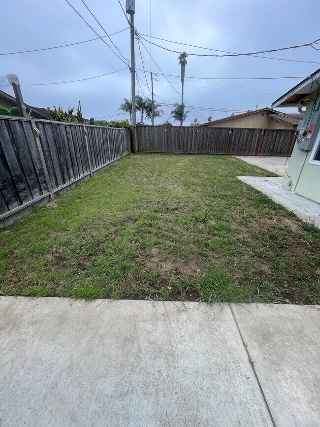 Building Photo - 1534 Ventura Way
