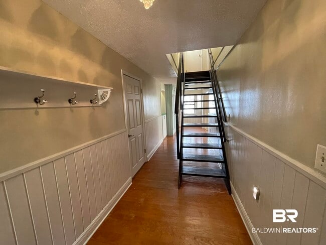 Building Photo - 6621 Purvis Rd