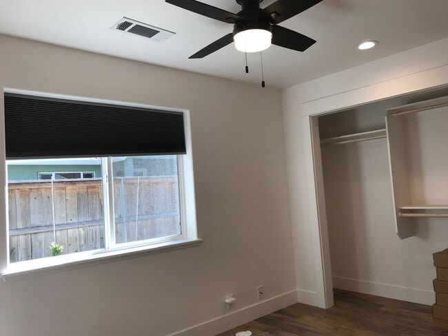 Building Photo - 0721 - 1319/1321 Normal Ave