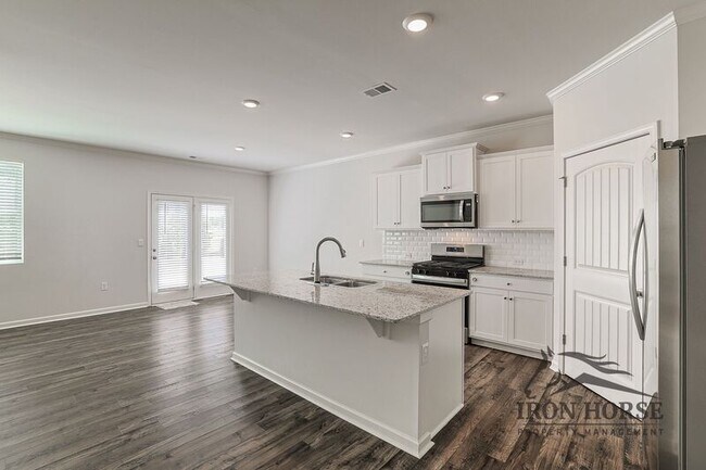 Building Photo - 835 Baker View Ln