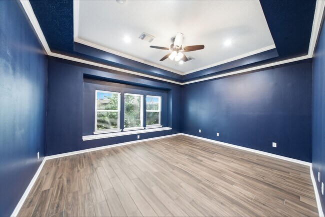 Building Photo - 2214 Lytham Ln