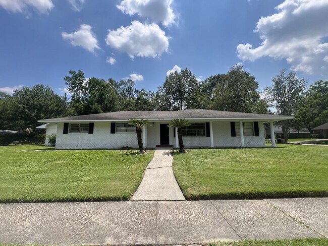 Primary Photo - 10444 Browning Dr