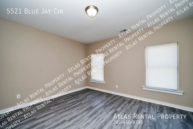 Building Photo - 5521 Blue Jay Cir