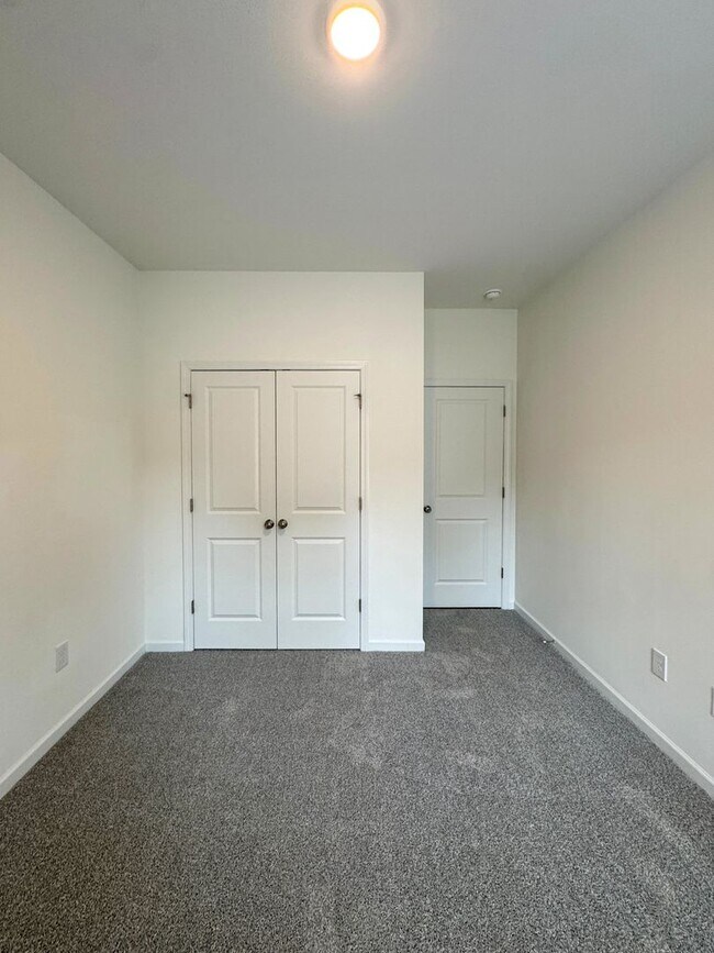 Building Photo - Beautiful 3 Bed 2 Bath Home in Raeford