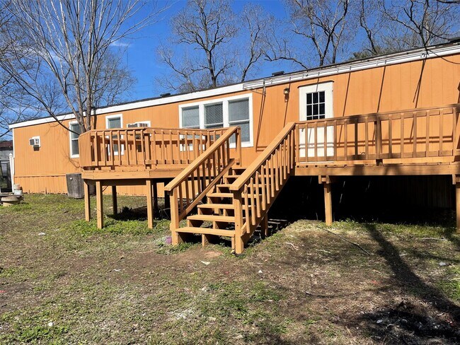 Building Photo - 9681 Longstreet Rd