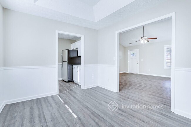 Building Photo - 140 Oak Hill Dr