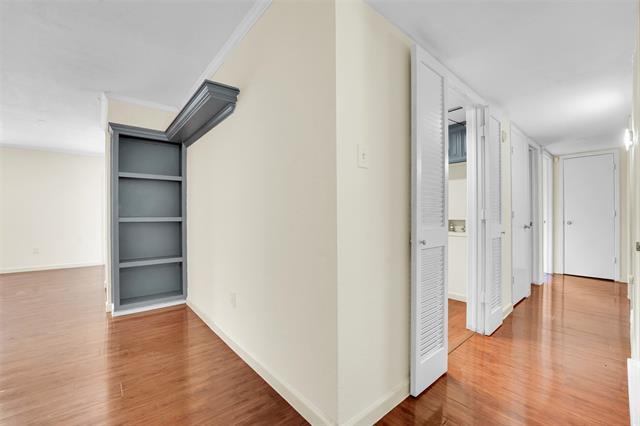 Building Photo - 710 W Embercrest Dr