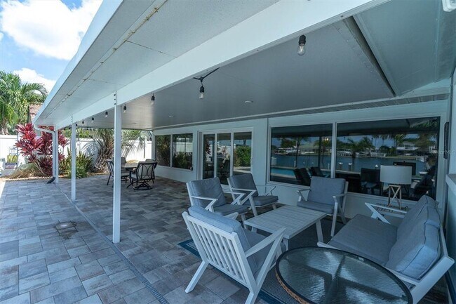 Building Photo - 6440 3rd Palm Point